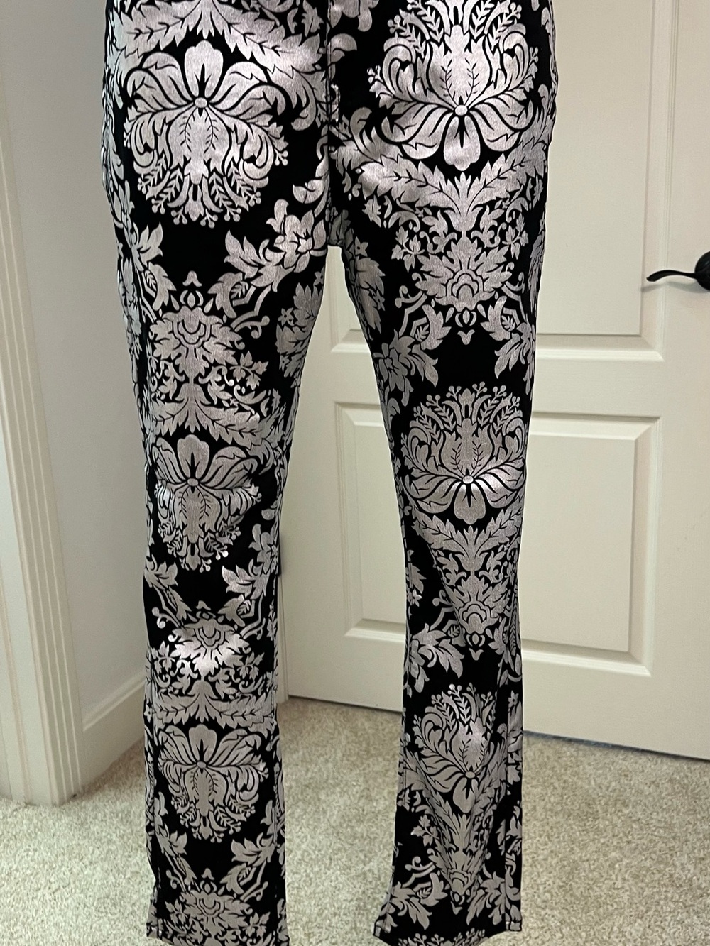 Boston Proper Black & Silver Damask Capris size 12 new